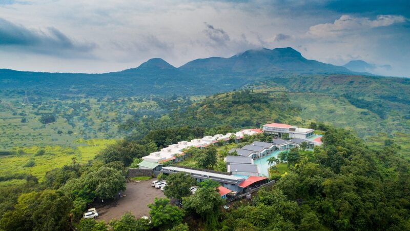 A Complete Guide: Top Reasons to Choose Badlapur Resort for a Relaxing Stay